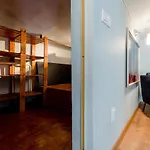 Paulay\'S Studio Apartment In The City Center.